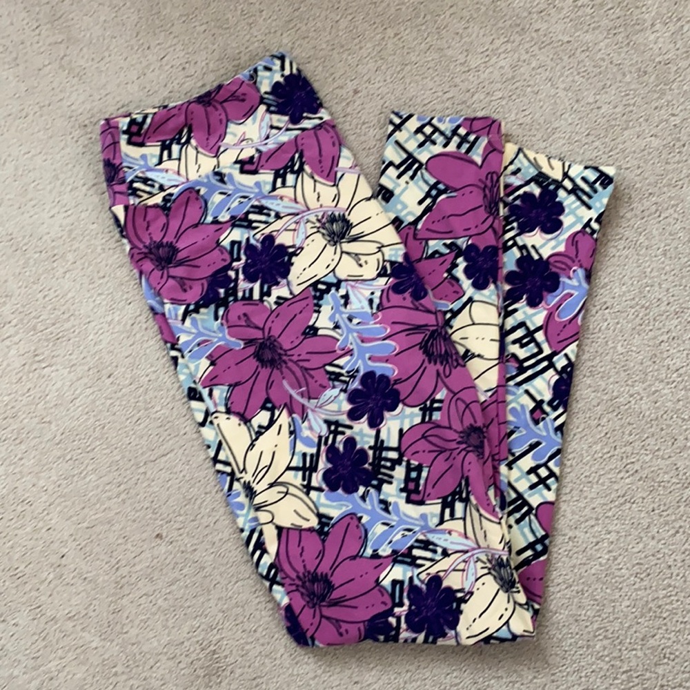 LulaRoe tall and curvy leggings